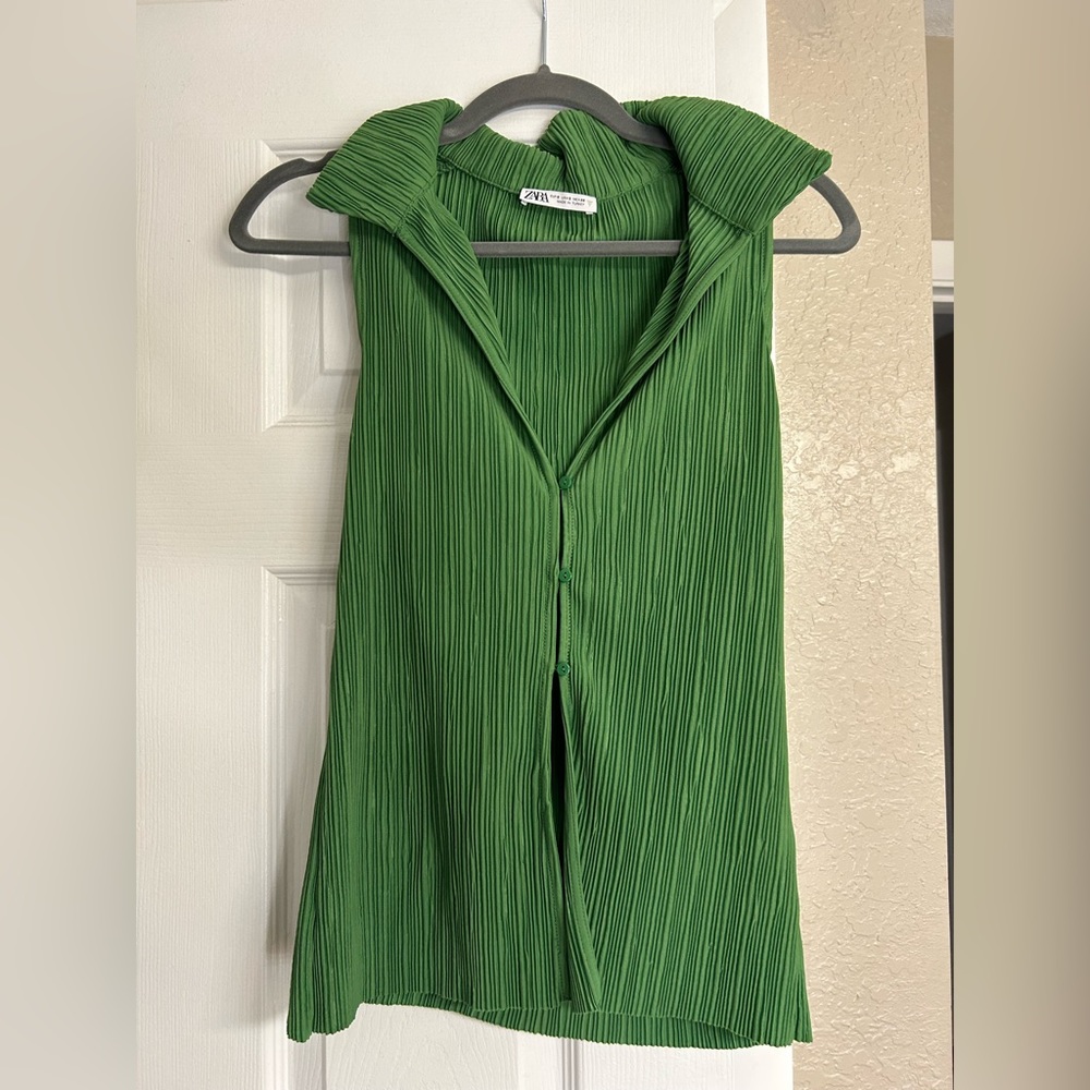 Zara LONG quarter button up tank never worn!
